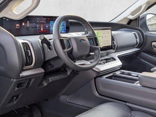 Space Silver Metallic 2026 Ford Expedition Active