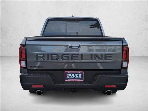 Crystal Black Pearl 2025 Honda Ridgeline RTL
