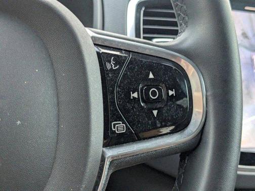 Onyx Black Metallic 2023 Volvo XC90 Recharge Plug-In Hybrid T8 Plus Dark Theme 7-Seater