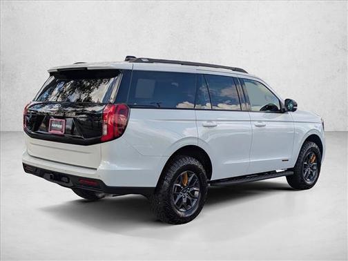 Star White Metallic Tri-Coat 2027 Ford Expedition Tremor