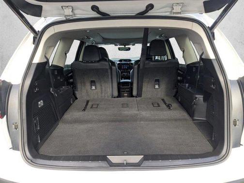 Crystal White Pearl 2019 Subaru Ascent Limited 7-Passenger