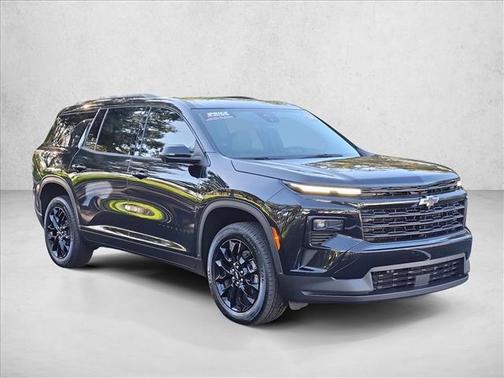 Mosaic Black Metallic 2024 Chevrolet Traverse LT
