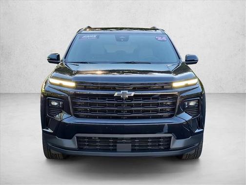 Mosaic Black Metallic 2024 Chevrolet Traverse LT