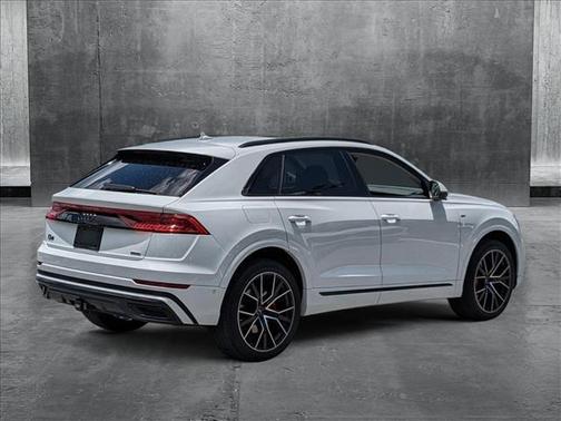 2021 Audi Q8 55 Premium Plus