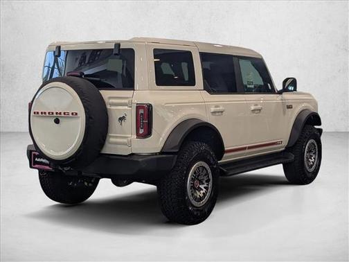 Wimbledon White 2026 Ford Bronco Outer Banks