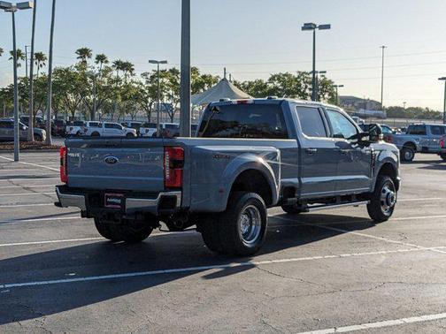 2025 Ford F-350 Lariat