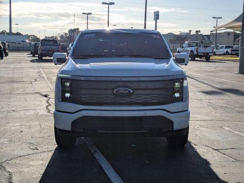 2023 Ford F-150 Lightning LARIAT