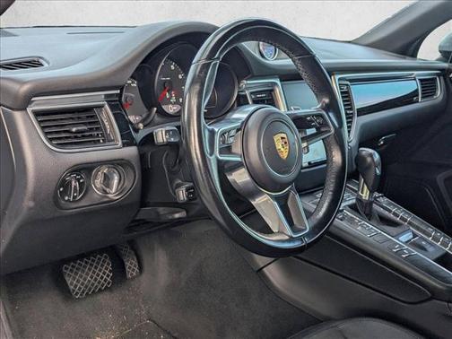 Rhodium Silver Metallic 2018 Porsche Macan Macan
