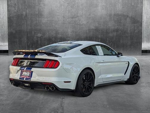 2016 Ford Shelby GT350 Base