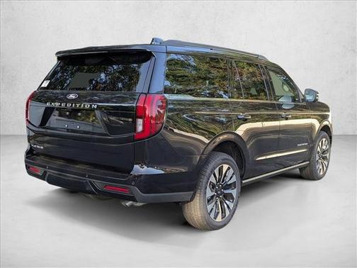 Agate Black Metallic 2027 Ford Expedition Platinum