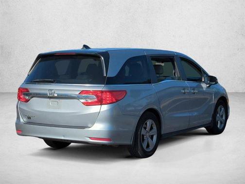 Lunar Silver Metallic 2018 Honda Odyssey EX-L