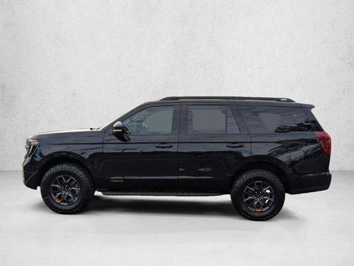 Agate Black Metallic 2026 Ford Expedition Tremor