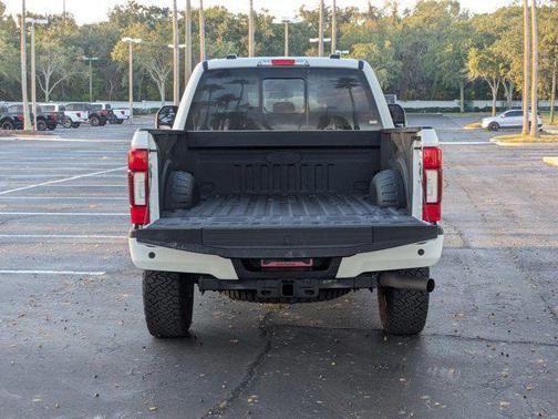 2022 Ford F-350 Lariat