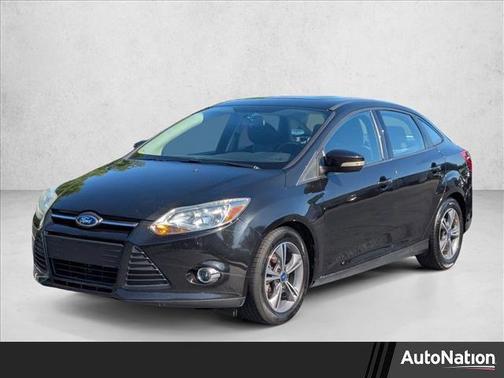 Tuxedo Black Metallic 2014 Ford Focus SE