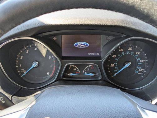 Tuxedo Black Metallic 2014 Ford Focus SE