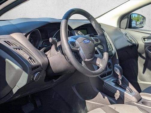 Tuxedo Black Metallic 2014 Ford Focus SE