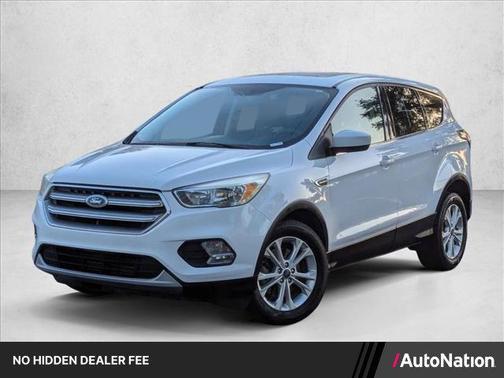 Oxford White 2017 Ford Escape SE