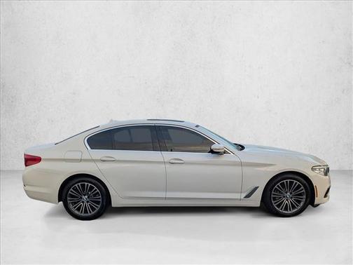 Alpine White 2019 BMW 530 530i