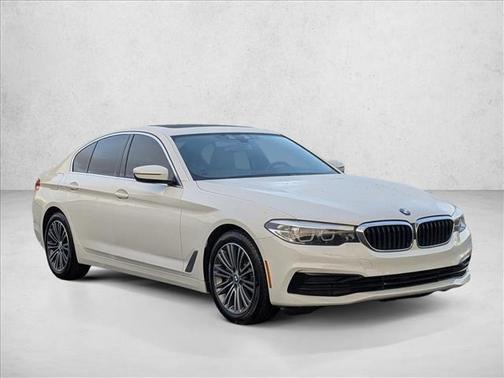 Alpine White 2019 BMW 530 530i