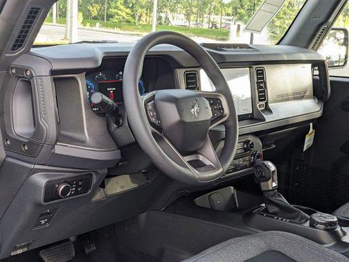 2025 Ford Bronco Base 2 Door 4x4