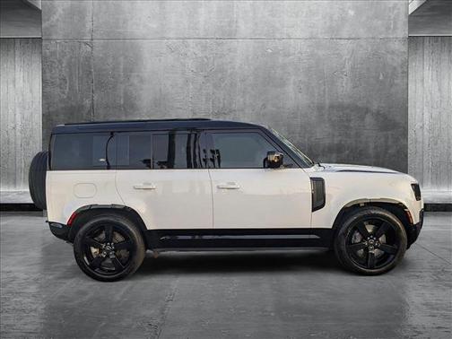 2023 Land Rover Defender 110 X-Dynamic SE