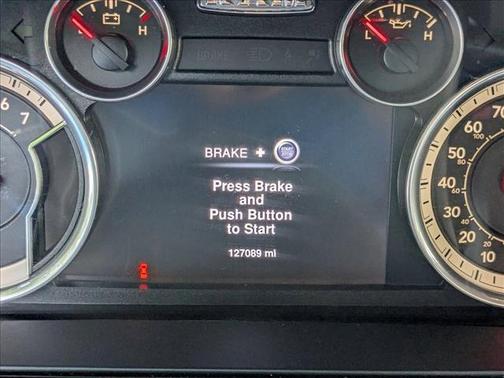 Brilliant Black Crystal Pearlcoat 2016 RAM 1500 Laramie