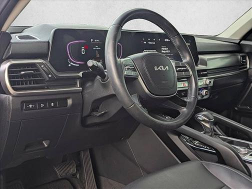 Everlasting Silver 2024 Kia Telluride S