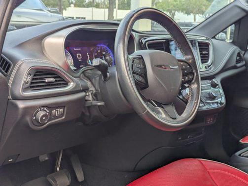 Ceramic Gray Clearcoat 2020 Chrysler Pacifica Red S Edition