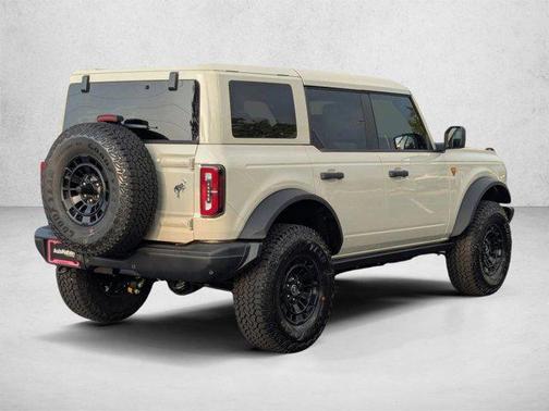 Desert Sand 2026 Ford Bronco Badlands