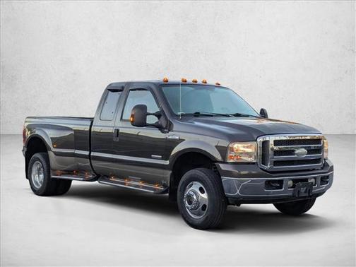 2005 Ford F-350 Lariat