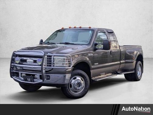 2005 Ford F-350 Lariat