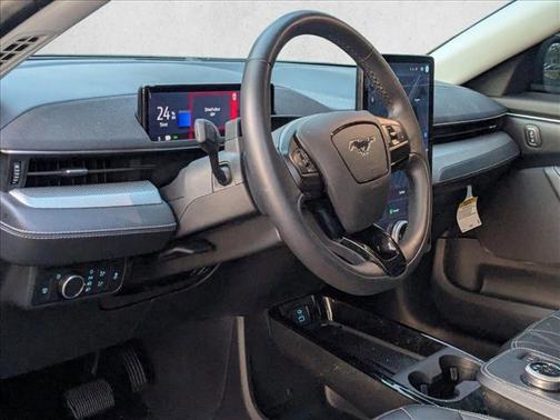 2022 Ford Mustang Mach-E Select