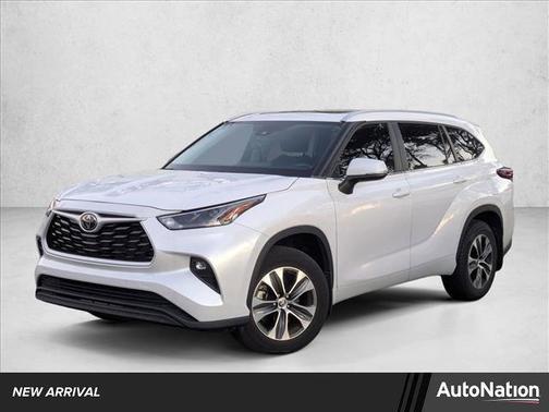 2024 Toyota Highlander XLE
