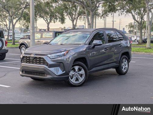 2022 Toyota RAV4 XLE