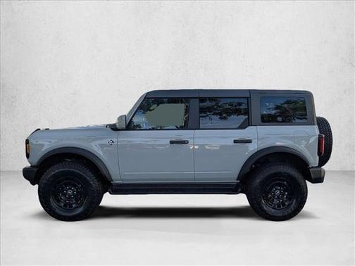 Avalanche Gray 2026 Ford Bronco Outer Banks