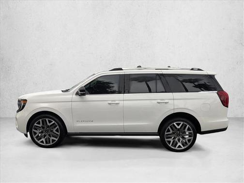 Star White Metallic Tri-Coat 2026 Ford Expedition Platinum