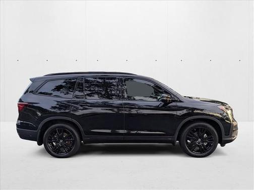 2022 Honda Pilot AWD Black Edition