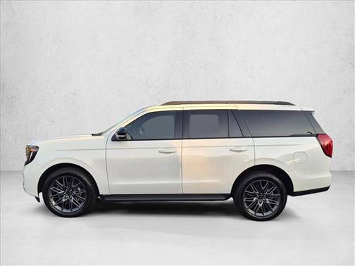 Star White Metallic Tri-Coat 2026 Ford Expedition Platinum