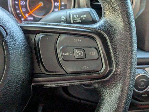 Black Clearcoat 2022 Jeep Gladiator Sport