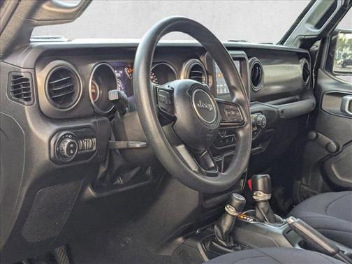Black Clearcoat 2022 Jeep Gladiator Sport
