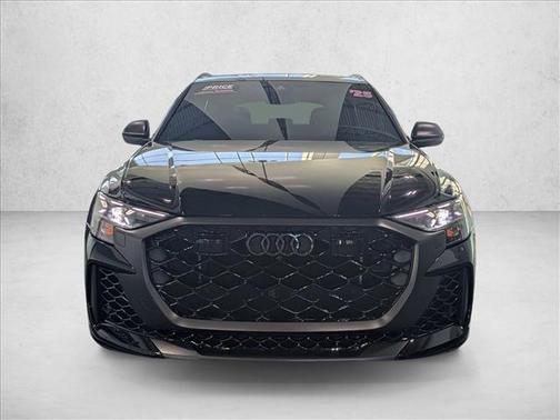 Mythos Black Metallic 2025 Audi RS Q8 4.0T