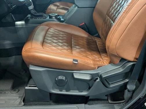 Shadow Black 2026 Ford Bronco Base 2 Door 4x4