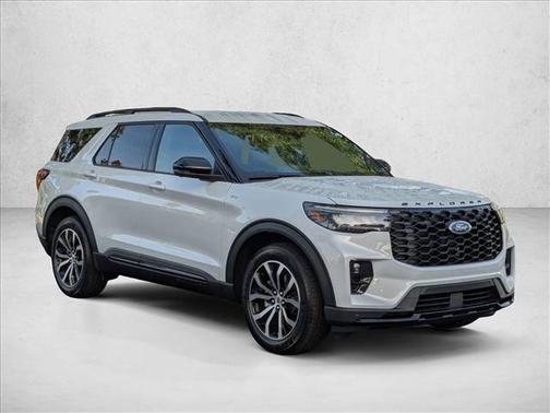 Space White Metallic 2026 Ford Explorer ST-Line