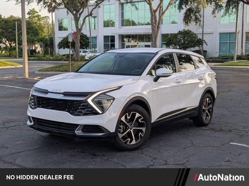 Glacial White Pearl 2024 Kia Sportage EX
