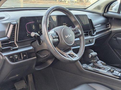 Glacial White Pearl 2024 Kia Sportage EX