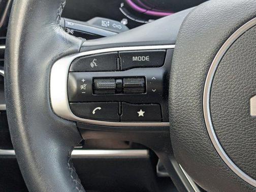 Glacial White Pearl 2024 Kia Sportage EX