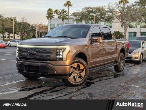 2023 Ford F-150 Lightning LARIAT