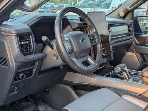 2023 Ford F-150 Lightning LARIAT