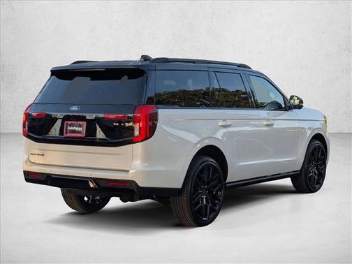 Star White Metallic Tri-Coat 2026 Ford Expedition Platinum