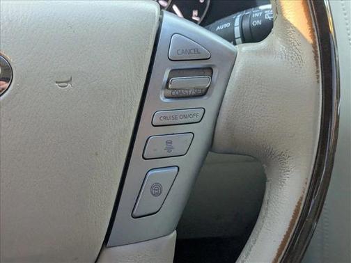 2016 INFINITI QX80 Base